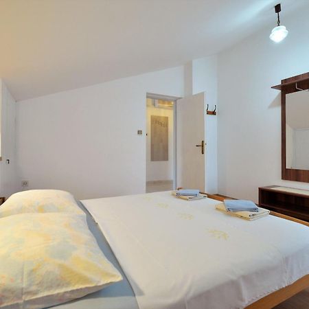 Apartments Viola Betina (Sibenik-Knin) Quarto foto