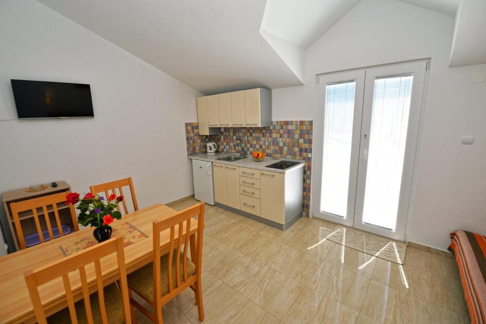 Apartments Viola Betina (Sibenik-Knin) Quarto foto